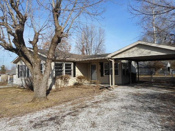2nd image of 204 Bartlett Dr