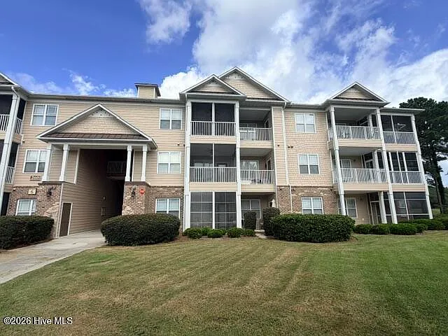 260 Woodlands Way #2