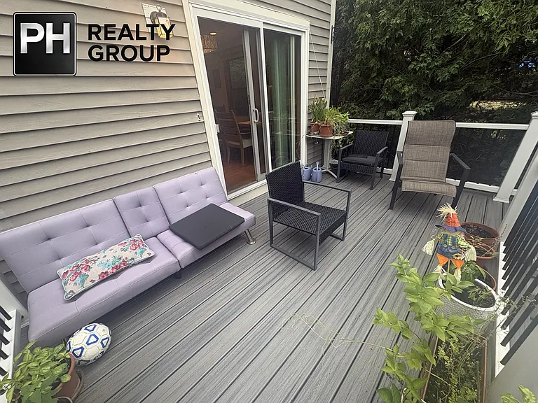 87 Pleasant St #1A — Photo 9