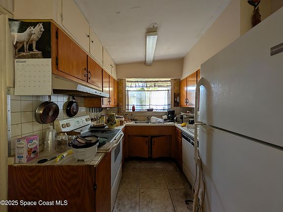 5th image of 4445 Abbott Ave