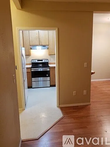 1137 Maple St — Photo 3