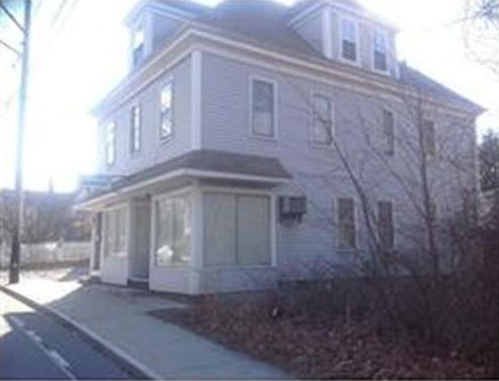 1st image of 158 Court St #2