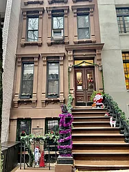 Rented by R New York