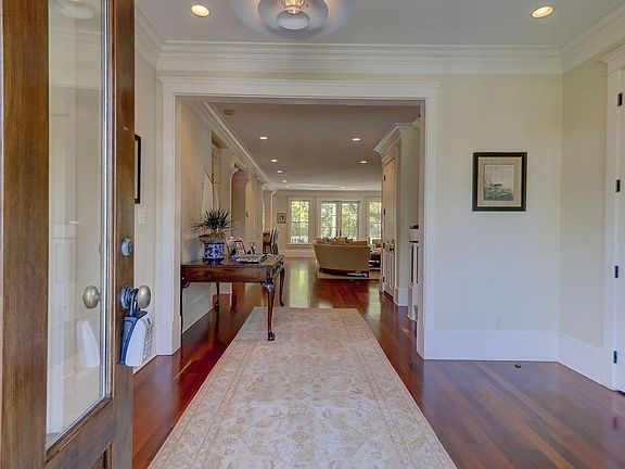 3rd image of 1312 Thompson Ave