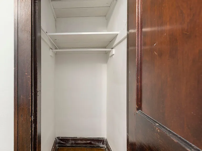 Cavalier Apartments — Photo 91