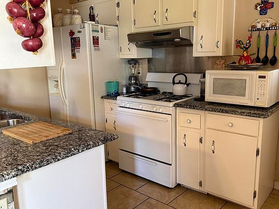 5th image of 355 Valle Sereno Dr