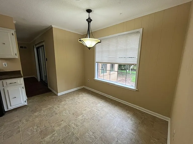 5751 Chapel Hill Dr — Photo 2