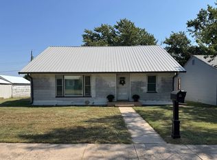 314 Morse Dr, Phillipsburg, KS 67661