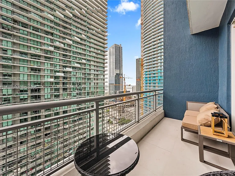 60 SW 13th St #2422 — Photo 3