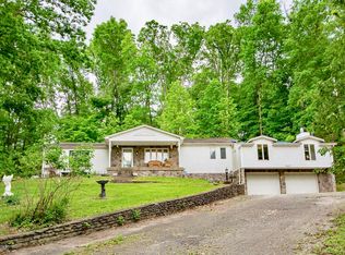 7419 Colt Dr, Louisville, KY 40214