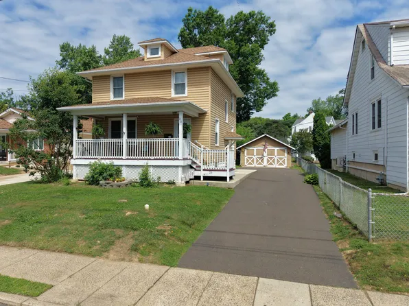 25 Center Ave, Willow Grove, PA 19090