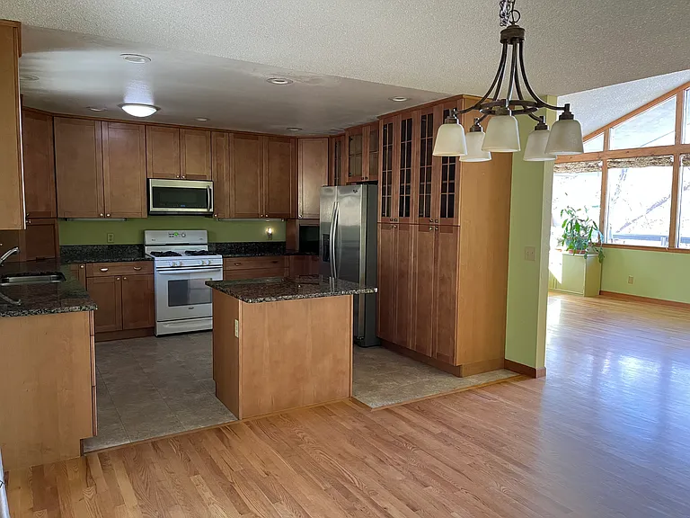 Continental Way — Photo 2