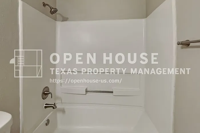 19526 Rocky Bank Dr — Photo 15