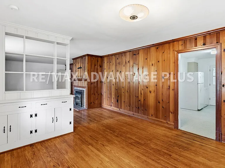 1004 Fourth Avenue Ext — Photo 11