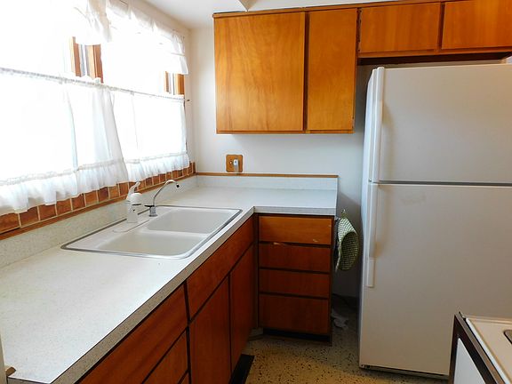 5th image of 1277 Oakdale Dr