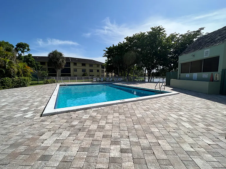 8911 NW 28th Dr #32B — Photo 35