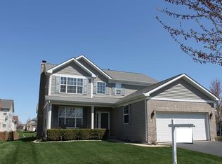 1166 Ironwood Dr, Chicago, IL 60120