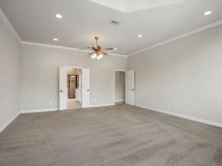 218 Deer Creek Dr — Photo 17