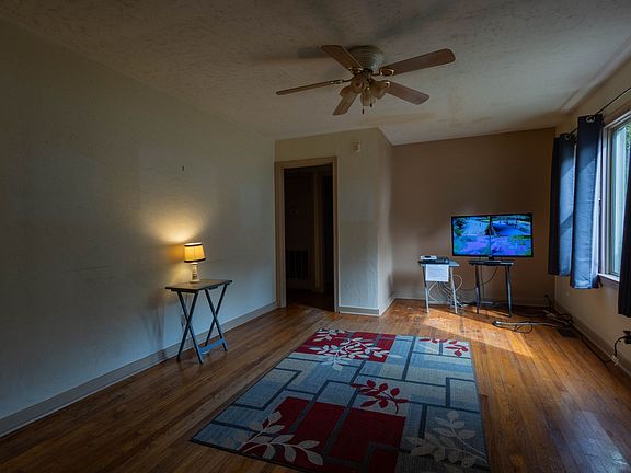 2nd image of 966 Swift Dr