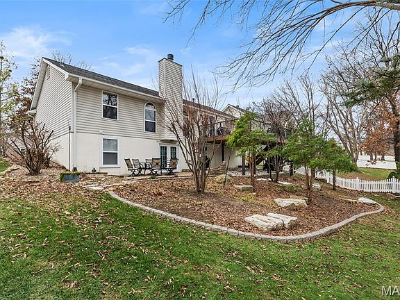 4th image of 215 Highland Meadows Dr