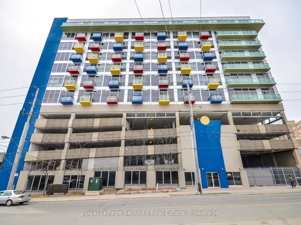 1600 Keele St #911, Toronto, ON M6N 5J1