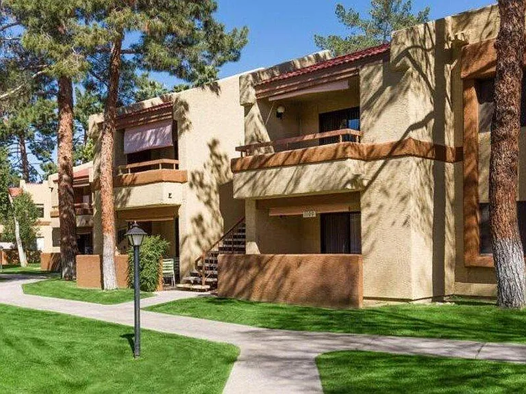 Sun Wood Apartments — Photo 31