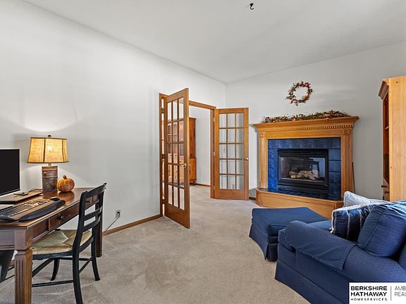 5th image of 6001 S 160th St