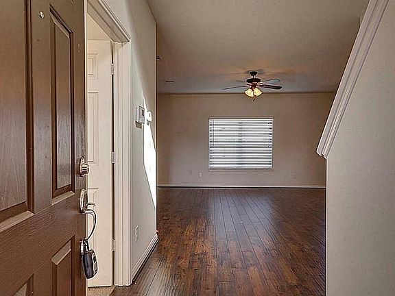 4th image of 30827 W Lost Creek Blvd