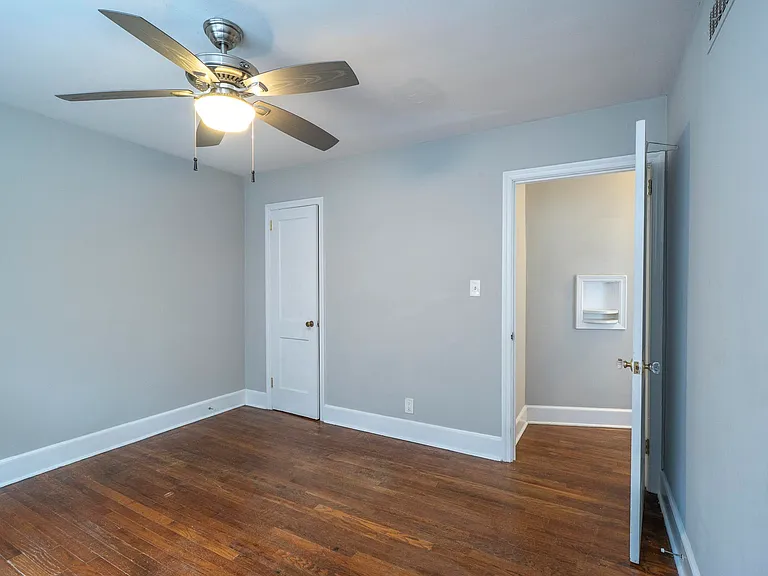 919 N Buchanan Blvd — Photo 9