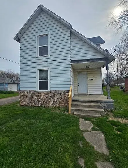917 Milburn Ave — Photo 1