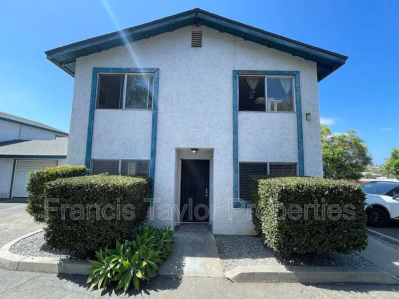 269 Lado De Loma Dr #2