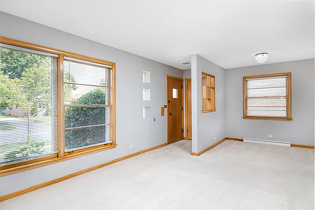 8658 N Merrill St — Photo 6