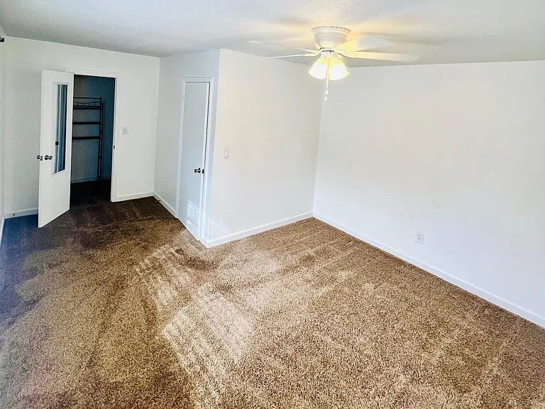 Garland Dr — Photo 8