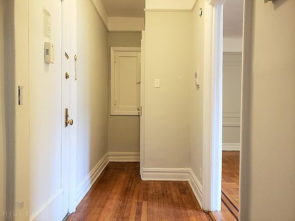 4th image of 8602 Park Ln S APT 4A2