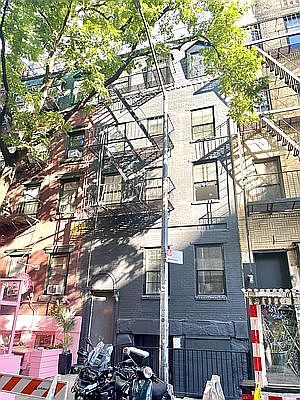 1st image of 172 Elizabeth St #3