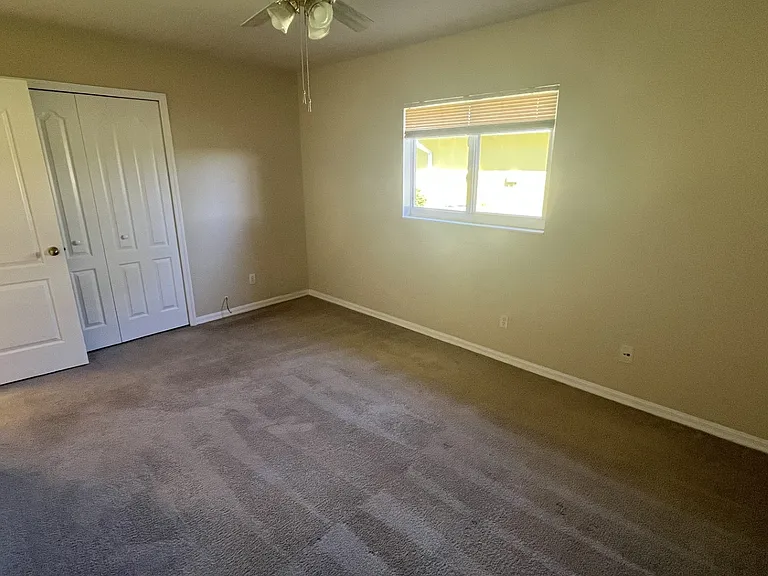 922 SE 13th Ter #1 — Photo 12