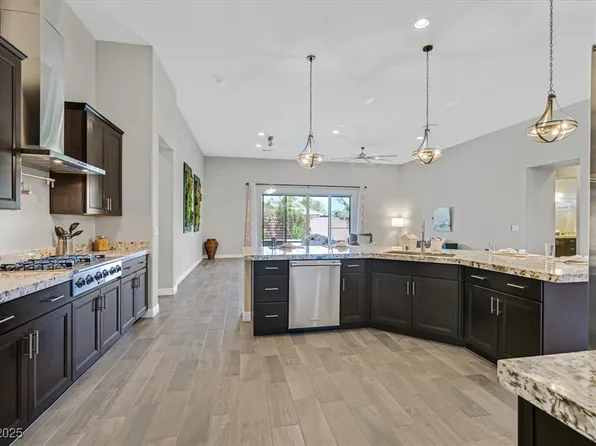 3870 Valles Caldera Ct, Las Vegas, NV 89118