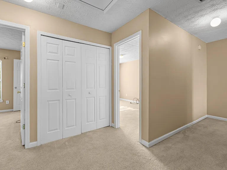 6225 Shenfield Ln — Photo 8