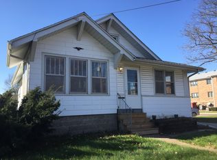 1876 30th St, Rock Island, IL