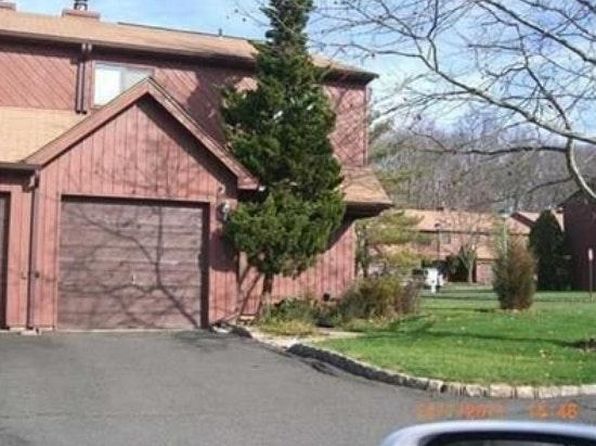 2 Palm Ct