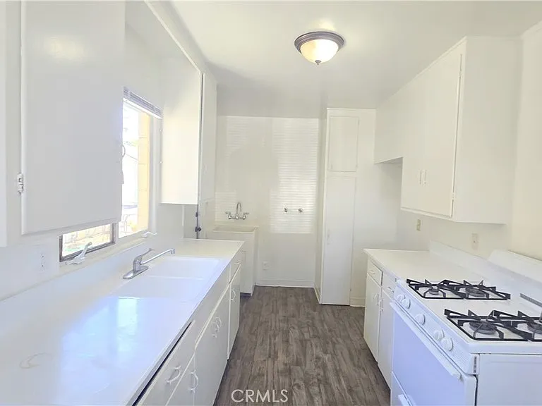380 N 9th Ave — Photo 4