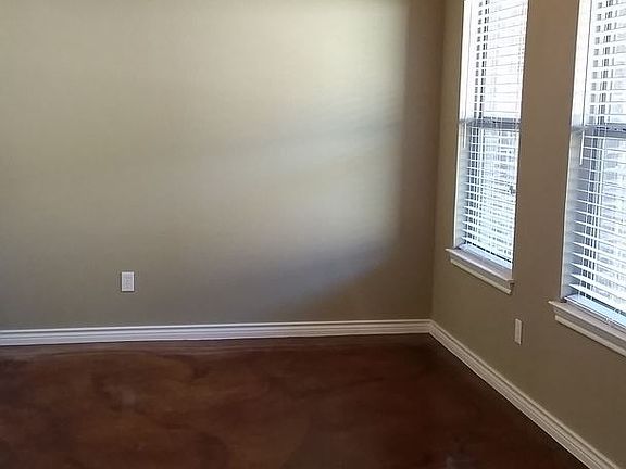 4th image of 503 Stoneridge