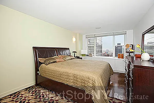 Sold by NextStopNY | media 5