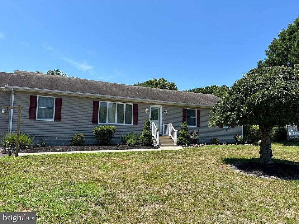 1st image of 91 Gainsborough Dr