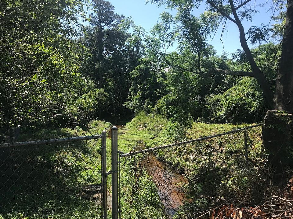2nd image of 1850 Polo Rd