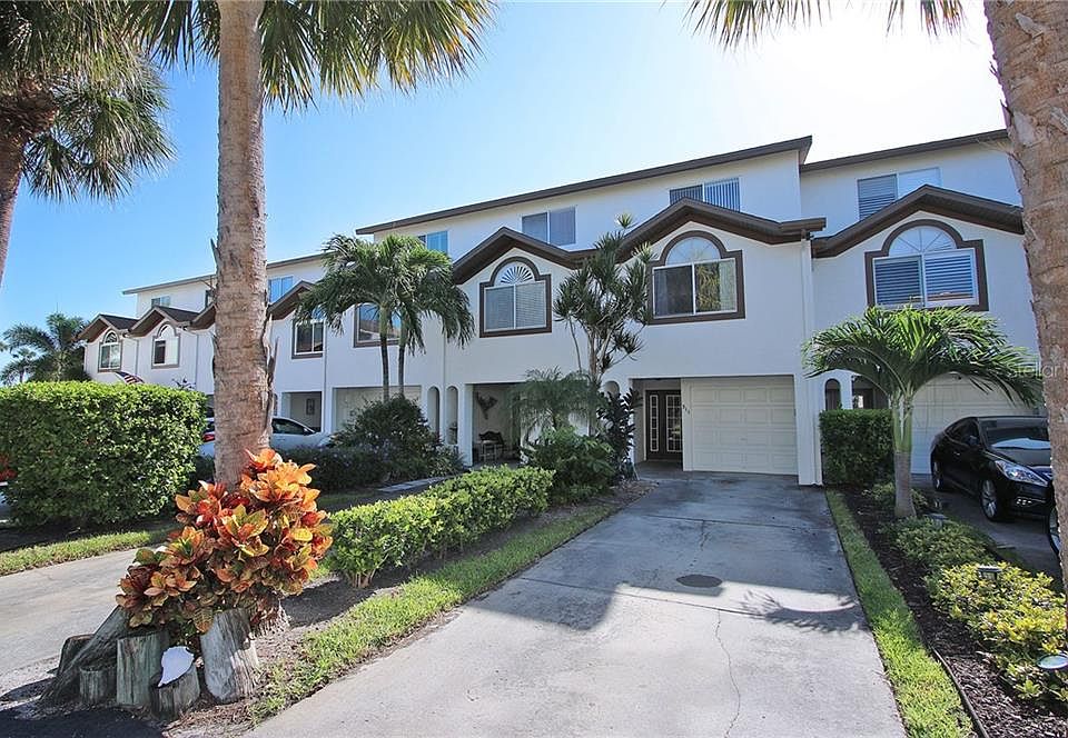 1st image of 311 Madeira Cir