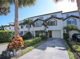 311 Madeira Cir, Tierra Verde, FL 33715