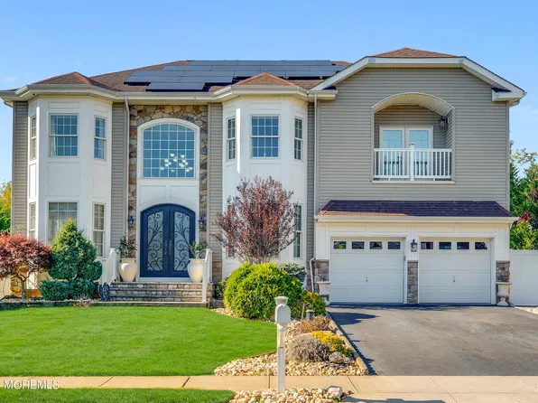 9 Angel Court, Howell, NJ 07731