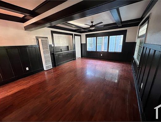 1st image of 1115 W 55th St