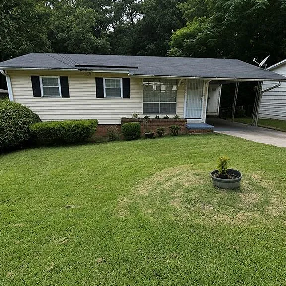 1995 Phillips Dr SE — Photo 1
